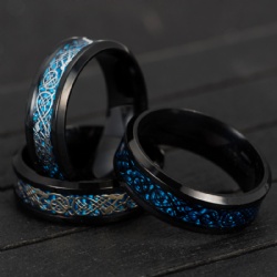 Black Plated Ring Dark Silver Dragon Inlay Blue Carbon Fiber Background Fashion Men Rotatable Rings Sprinner Wedding Band