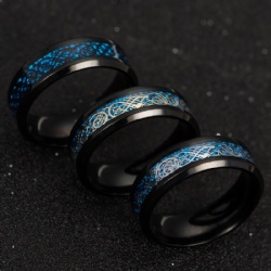 Black Plated Ring Dark Silver Dragon Inlay Blue Carbon Fiber Background Fashion Men Rotatable Rings Sprinner Wedding Band